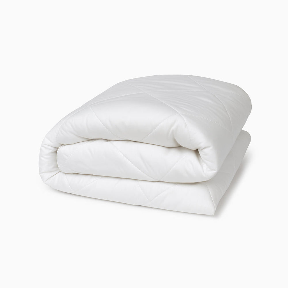 Jaspa Herington Black All Seasons Pillow Protector