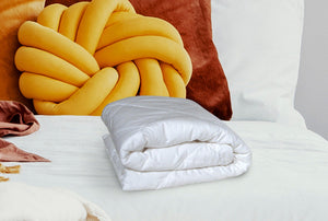 Jaspa Herington Black All Seasons Pillow Protector